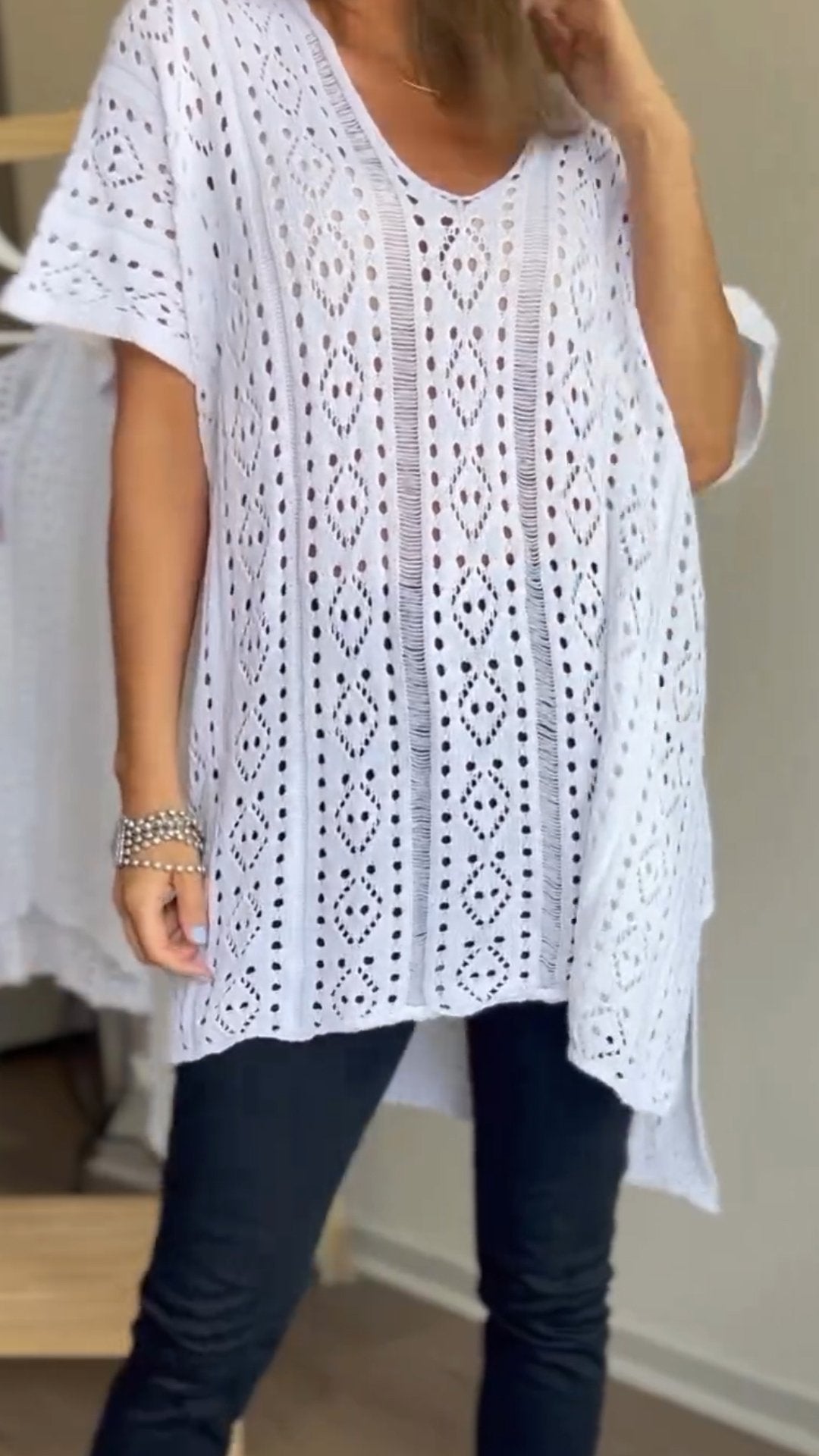 Hollow V-neck Top