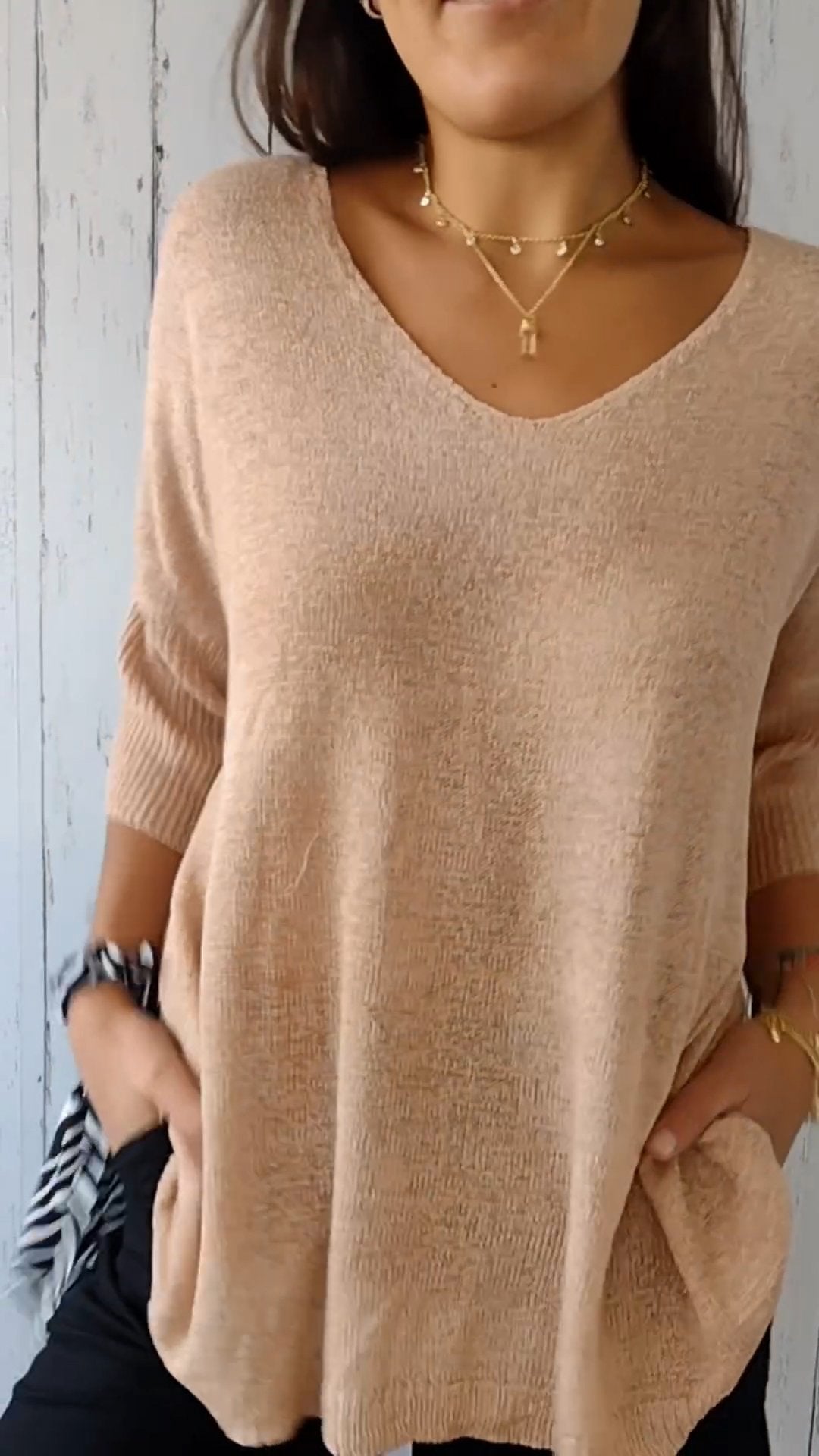 Solid Color Knitted V-neck Top