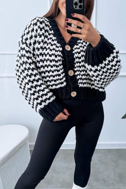 Women's two-tone chunky knit cardigan