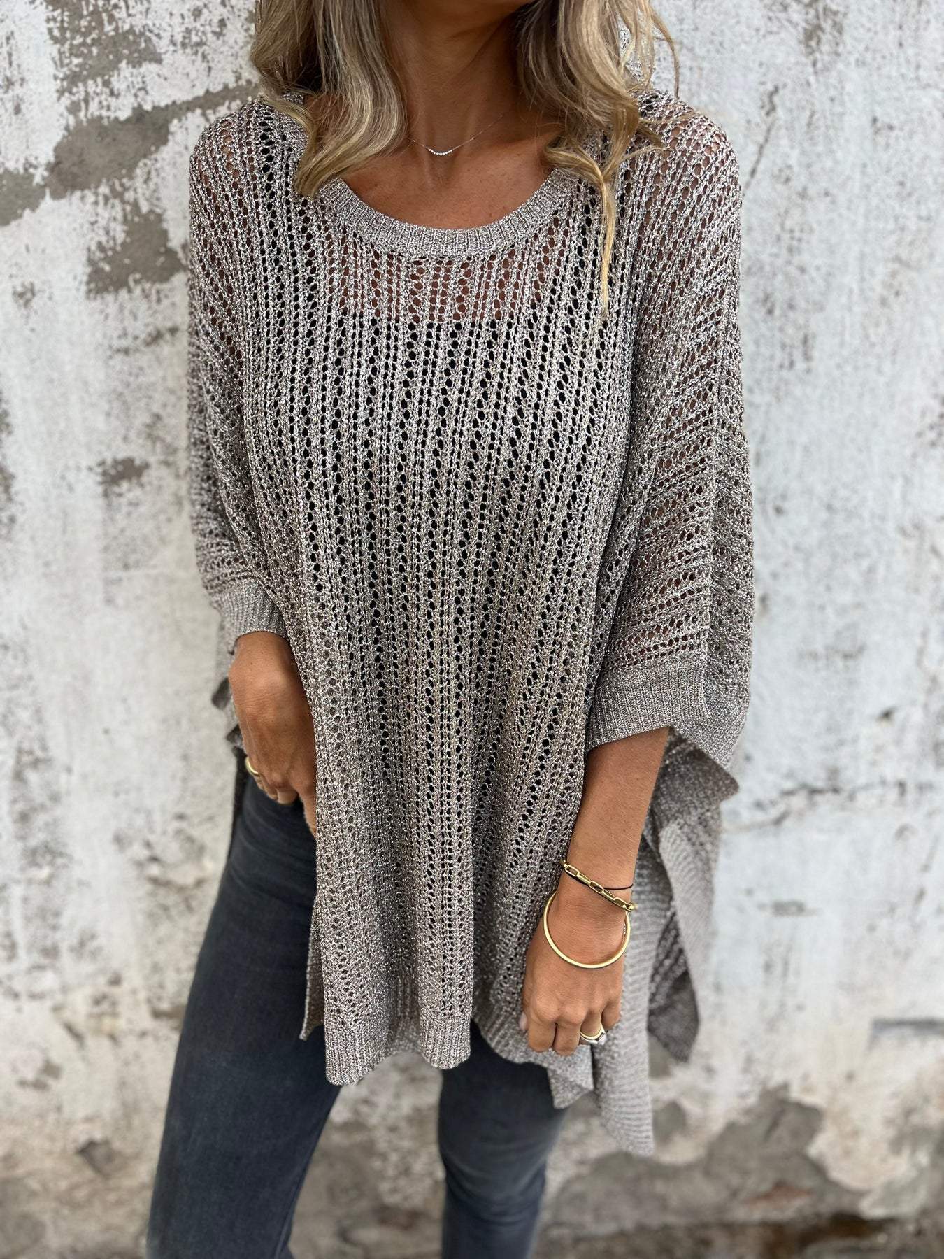 Women's Round Neck Hollow Knitted Sweater