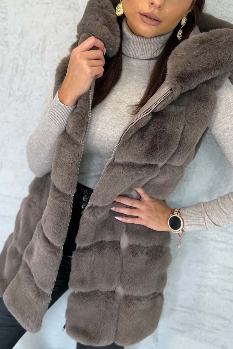 Women say fashion hood  sleeveless coat