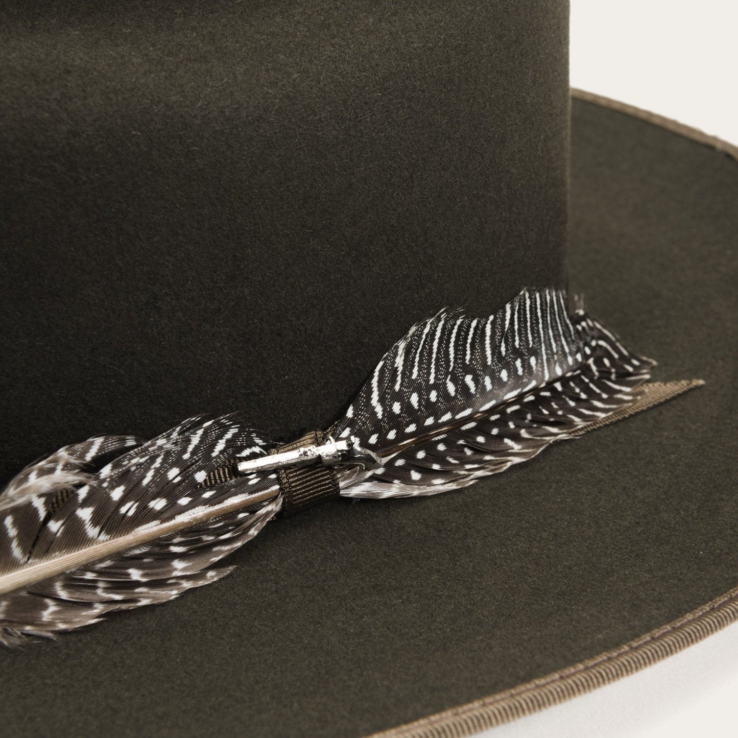 Chic Feather Accent Wool Fedora Hat