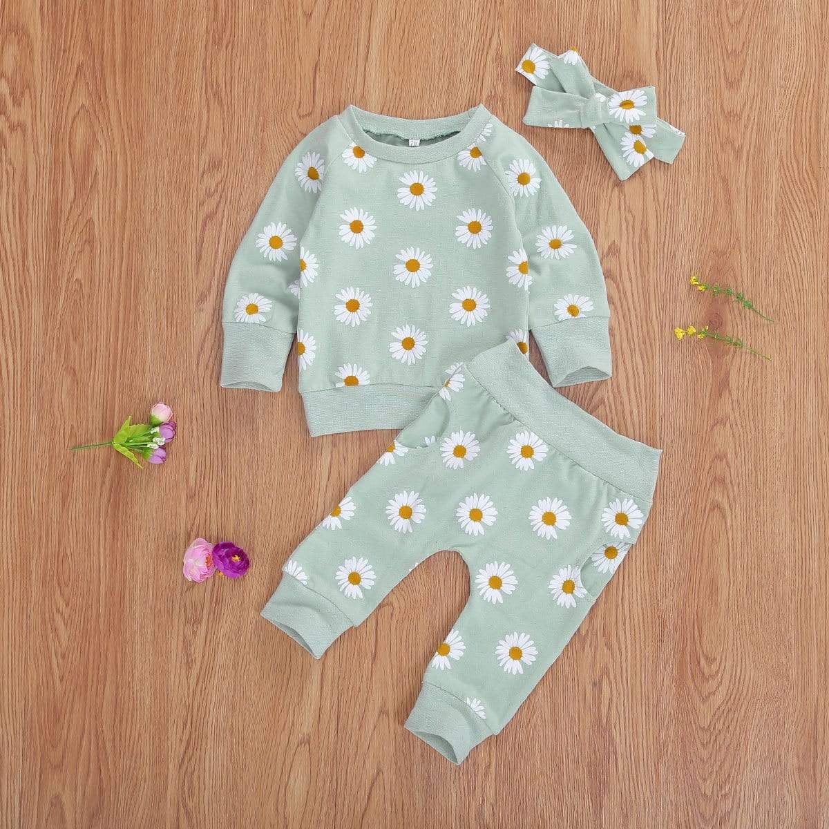 Daisy Print Sweatshirt + Joggers + Headband