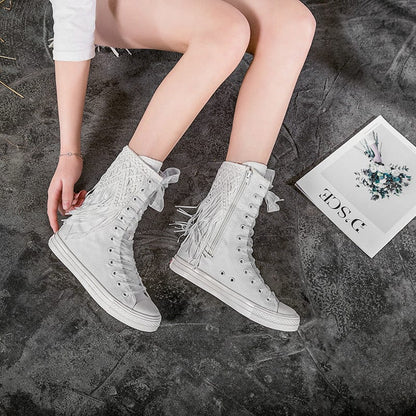 Lace Embroidery Flat Boots