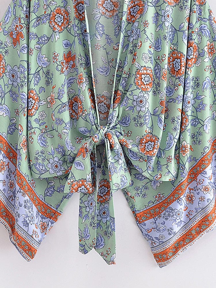 Cosmos Cropped Kimono in Green