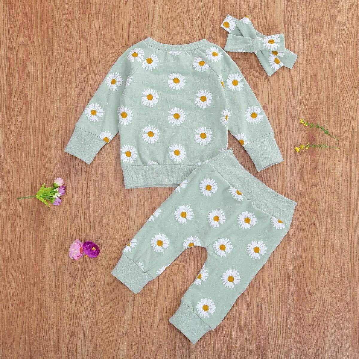 Daisy Print Sweatshirt + Joggers + Headband