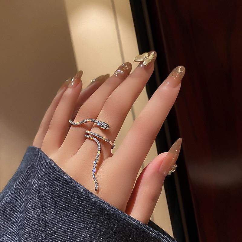 Splendid Snake Shape Ring