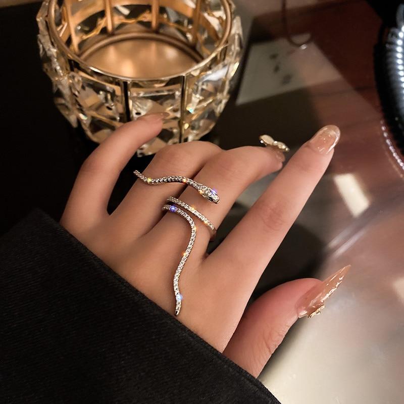 Splendid Snake Shape Ring