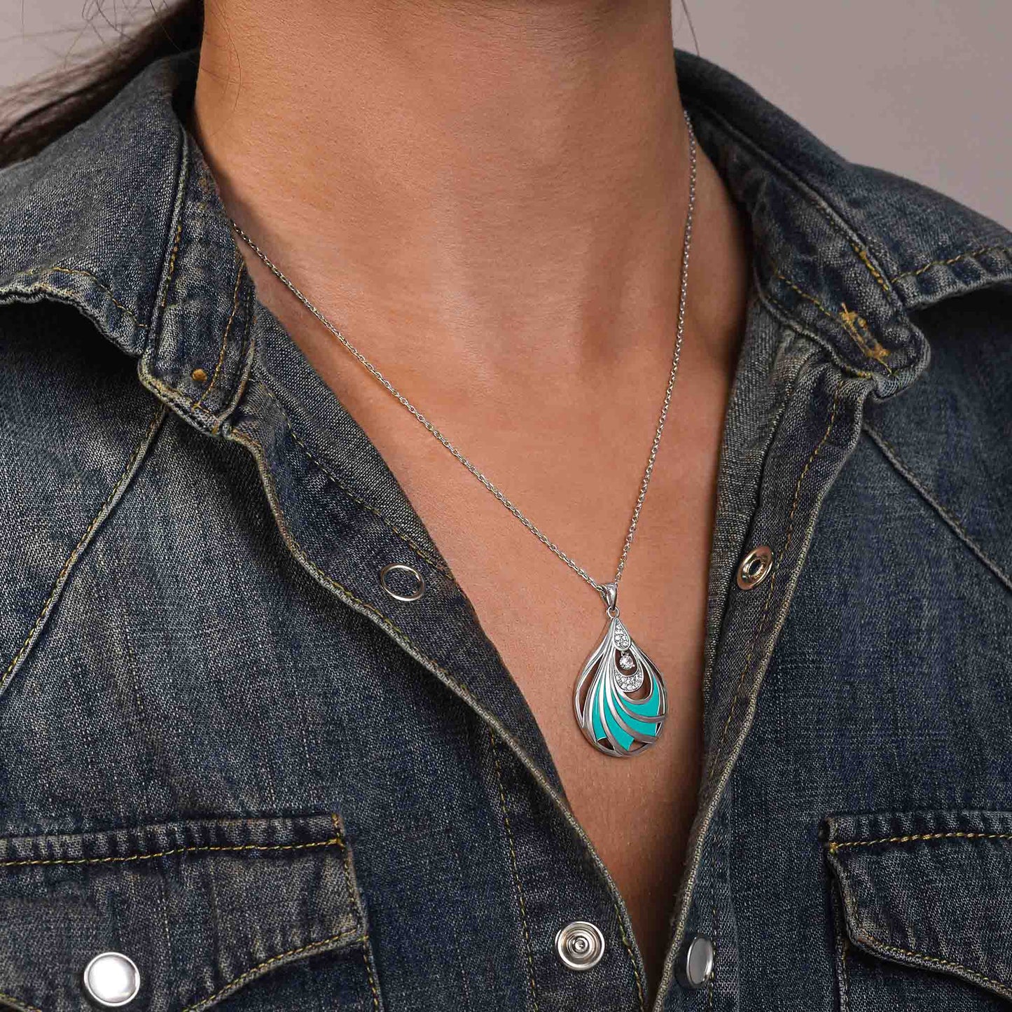 Zephyr Teardrop Necklace